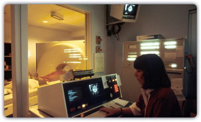 women operating a MRI scanner